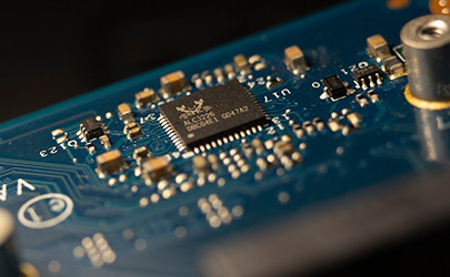 TI公司宣布推出包括高性能电源管理、超高速 USB 与逻辑在内的7款最新IC芯片
